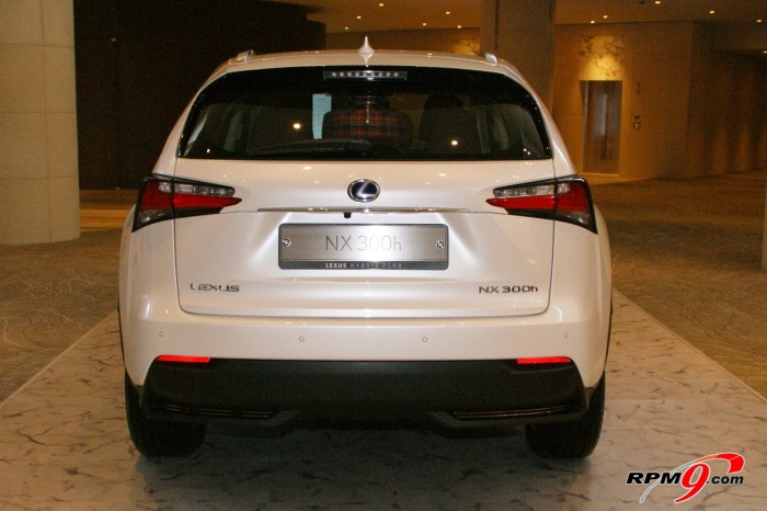 렉서스가 첫 컴팩트 SUV 'NX300h'를 출시했다.(사진=차재서 기자, jscha@etnews.com)