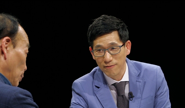 진중권 썰전 출처:/ JTBC 이슈 리뷰 토크쇼 ‘썰전’