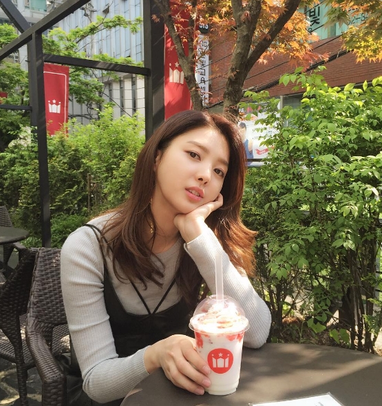 엄현경 출처:/ 엄현경 인스타그램