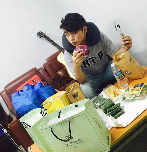 샘김 출처:/ 샘김 SNS