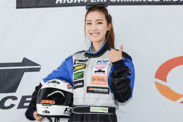 구새봄 아나운서, 포뮬러 드라이버로 나선다