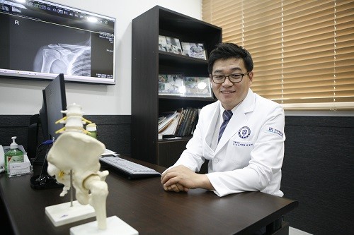 운동 좋아하는 건장한 남성들도 ‘십자인대파열’은 두려움의 대상