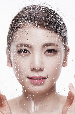 여드름흉터 자국 있는 피부 수분&보습 채워주기