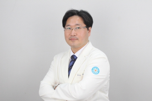 늘어나는 노인성 척추질환, 적극적인 치료 통해 삶의 질 높여야