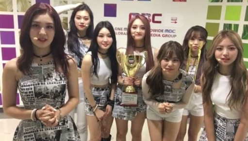 출처:/ 아이오아이 SNS