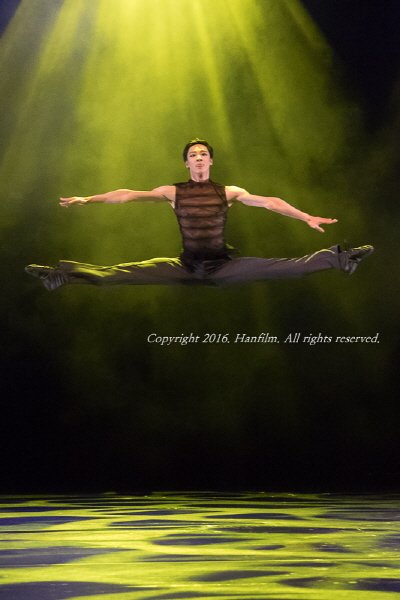 ‘공존(共存)’(BALLET NOVA & 김은미무용단) 공연사진. 사진=한국무용협회, 김정환 제공