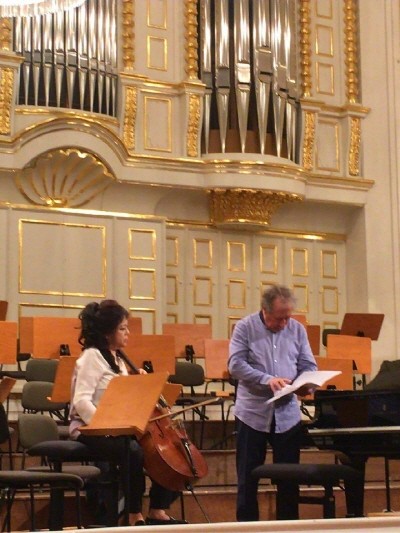 ‘Kairo Symphony Orchestra 유럽 순회공연 Saint-Sains Cello Concerto’ 리허설사진(첼리스트 송희송 협연). 사진=서울솔리스트첼로앙상블 제공