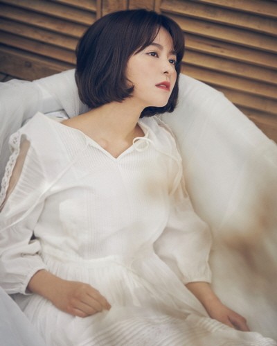 ‘인터뷰’ 김주연(조안 시니어 역). 사진=더블케이필름앤씨어터, 창작컴퍼니다 제공