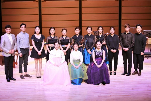 ‘국악앙상블 아라연 창단 11주년 및 4집 음반 콘서트’ 공연사진. 사진=댄허커뮤니케이션즈코리아 제공