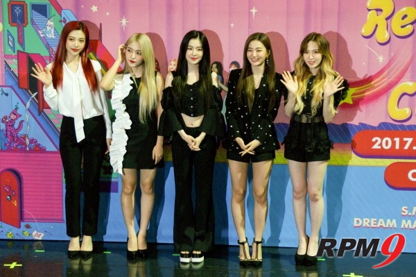 [ET-ENT 인터뷰] '상큼발랄 레드서머퀸' 레드벨벳, "팬들과의 깊은 사랑이 '레드룸' 만들었다"