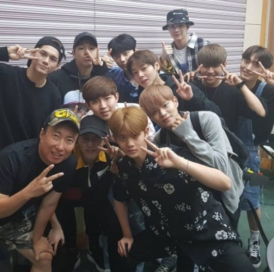‘뮤직뱅크’ 워너원 출근길, 극성팬 난입으로 취소..'고성+욕설 고통의 출근길'