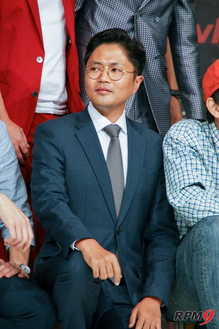 더불어민주당 소속 김광진 전 국회의원이 tvN '소사이어티 게임 2' 제작발표회에서 "국회 가는 것 보다 예능이 더 나은 것 같다"며 "정글의 법칙에 출연하고 싶다"라는 말로 뛰어난 언변을 보였다. (사진=박동선 기자)