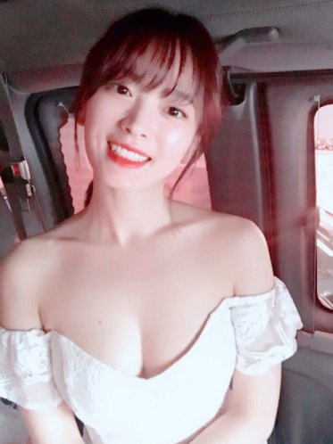 아르곤 천우희, 깊게 파인 드레스...'청순 섹시미 깜짝 공개'
