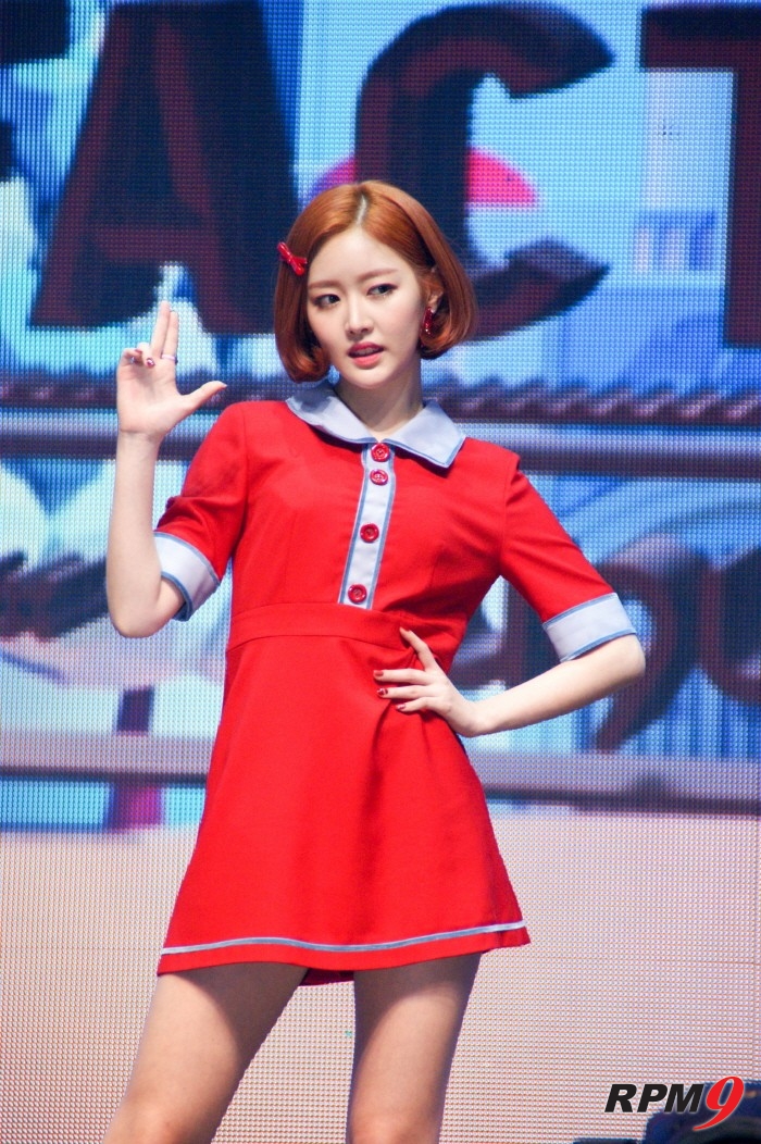 8일 오후 서울 광진구 예스24 라이브홀에서는 그룹 구구단의 새 싱글앨범 '초코코 팩토리(Chococo Factory)' 발매기념 쇼케이스가 개최됐다. 구구단 멤버 미미가 포토타임에 응하고 있다. (사진=박동선 기자)