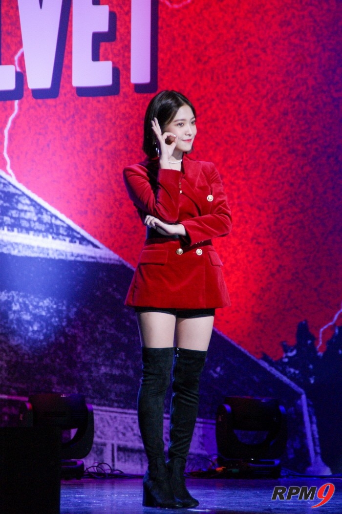 16일 서울 강남구 SMTOWN 코엑스아티움에서는 걸그룹 레드벨벳(Red Velvet)의 정규2집 '퍼펙트 벨벳(Perfect Velvet)' 발매기념 쇼케이스가 열렸다. (사진=박동선 기자)
