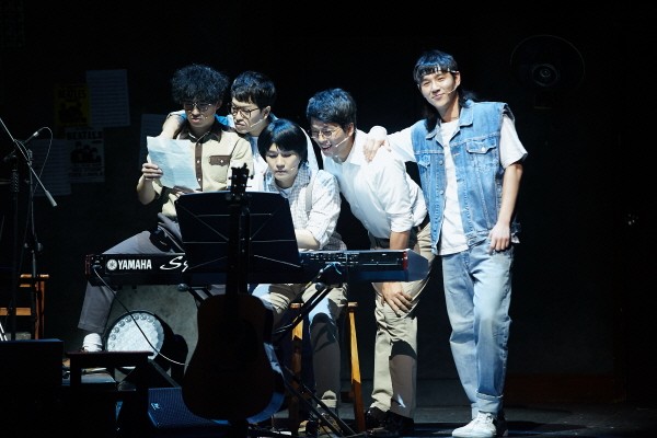 ‘그 여름, 동물원’ 공연사진(최성욱 배우). 사진=더그룹 제공