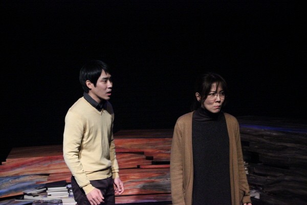 ‘소네트’ 공연사진. 사진=극단/소극장 산울림, 아트판 제공