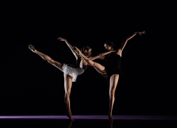 ‘Two Feathers’ 공연사진, 사진=정형일 Ballet Creative 제공