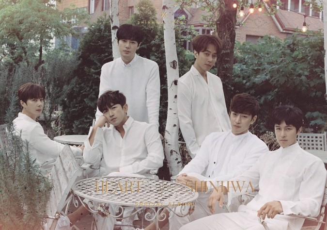 28일 서울 영등포구 타임스퀘어 아모리스홀에서는 신화 20주년 기념앨범 'HEART' 발매기념 기자간담회가 열렸다. (사진=신화컴퍼니 제공)