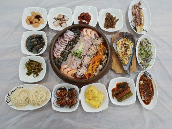 여수맛집 ‘진남횟집’, 직접 담은 돌산갓김치 등 차별화된 여수의 맛 즐길 수 있어
