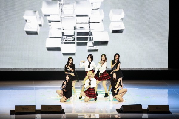 ‘K-평화콘서트’ 베이비부 공연사진. 사진=사단법인 유라시아친선협회 제공