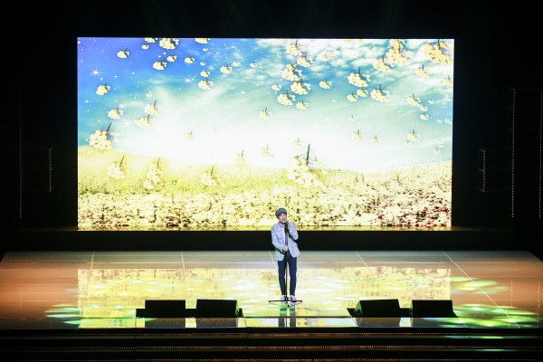 ‘K-평화콘서트’ 조관우 공연사진. 사진=사단법인 유라시아친선협회 제공
