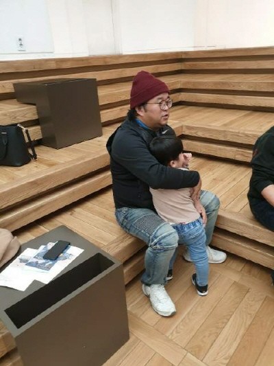 아이와 함께 한 전시회. 사진=이재진 제공