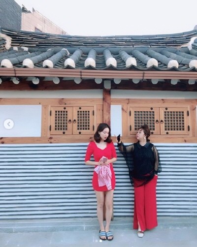 ‘Shop on the Stage 홈쇼핑 주식회사’. 사진=홍현희 인스타그램 캡처