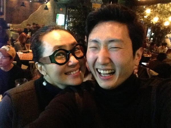 영화 ‘미안해 사랑해 고마워’ 현장사진(주인영 작가 역 김선경, 조연출 역 정우영. 사진=정우영 제공