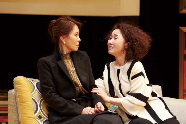 ‘대학살의 신’ 공연사진. 사진=신시컴퍼니 제공