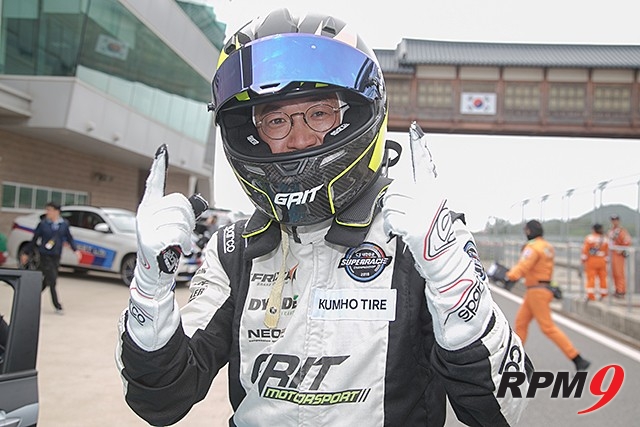CJ대한통운 슈퍼레이스 챔피언십 3전 GT2 결승 2위, 이창우 선수 (사진 황재원 기자)