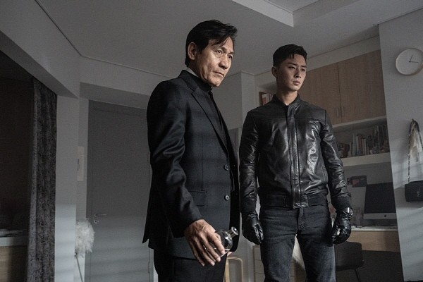 ‘사자’ 스틸사진. 사진=롯데엔터테인먼트 제공