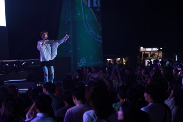 ‘딕펑스’ 공연사진. 사진=송도맥주축제조직위원회 제공