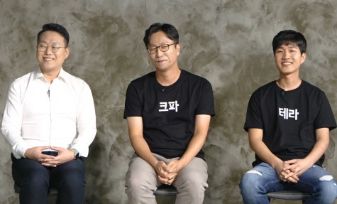 (왼쪽부터)조이시티  박준승 이사, 엔드림 조승기 전략 실장, 테이크파이브스튜디오스 나일영 대표가 대담을 진행 중이다. 사진=조이시티. 