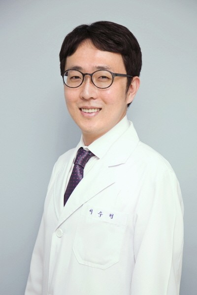 이수형 원장. 사진=그랜드비뇨기과 제공