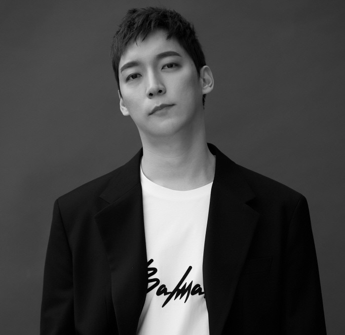 싱어송라이터 이윤오. (사진=SPEEKER 제공)