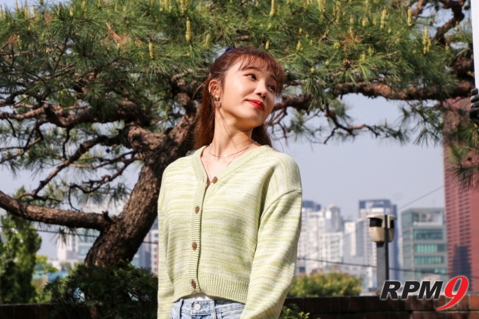 '일상다방사 LIVE' 정은지 편, 촬영 비하인드컷 공개…'햇살믕지표 힐링매력'