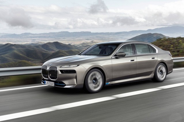 BMW, 럭셔리 플래그십 세단 ‘뉴 7시리즈’ 사전 예약 시작