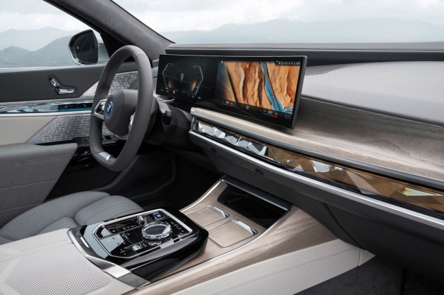 BMW, 럭셔리 플래그십 세단 ‘뉴 7시리즈’ 사전 예약 시작