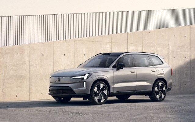 볼보자동차, 순수 전기 SUV ‘EX90’ 공개
