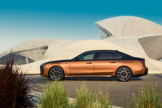 BMW, '뉴 i7 M70 xDrive' 및 '뉴 i7 eDrive50' 출시
