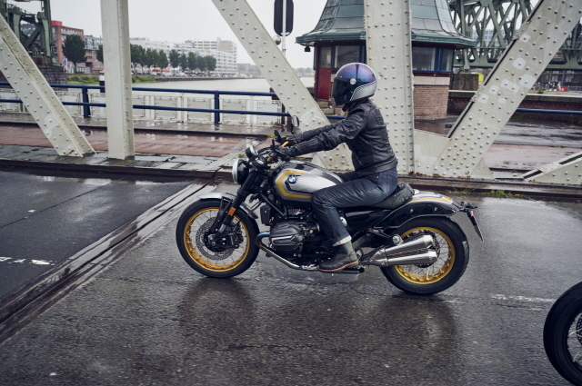 뉴 R 12