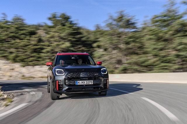 뉴 MINI 컨트리맨 JCW