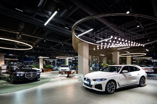 BMW 코오롱 모터스, 강남 전시장 새롭게 단장해 오픈