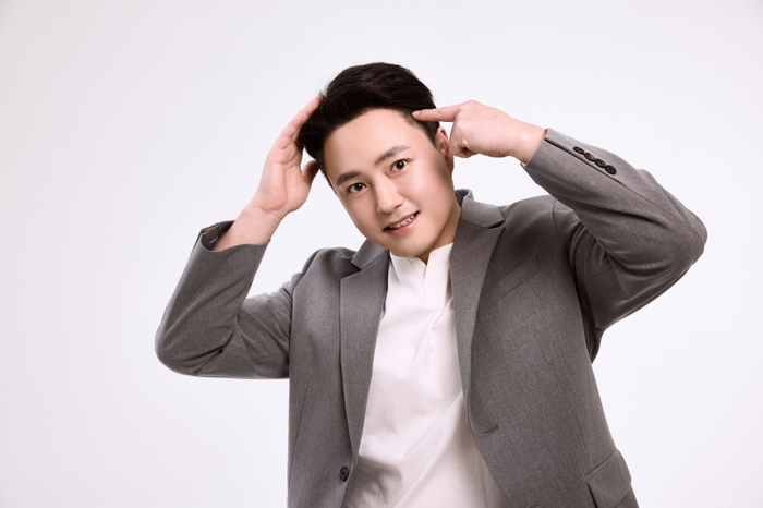 디에이성형외과 X NRG 노유민, 모발이식 이식 과정 공개… 모델 발탁