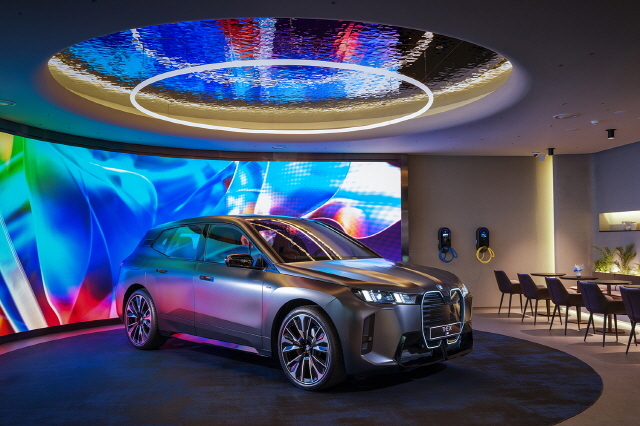 BMW, '뉴 iX' 사전 예약 시작
