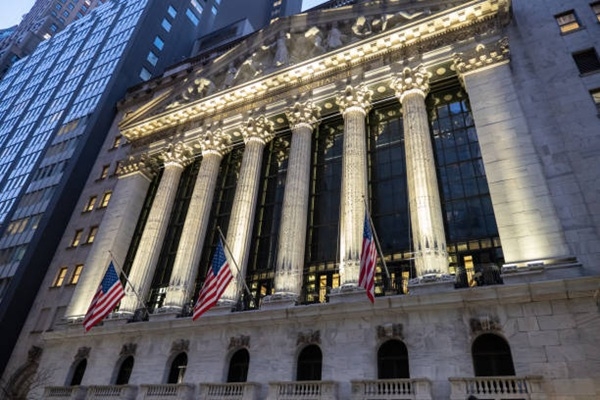 미 월스트리트의 상징으로 불리는 뉴욕증권거래소(NYSE)