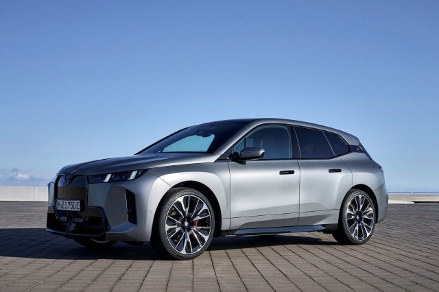 한국타이어, BMW 플래그십 전기 SUV 'iX'에 신차용 타이어 공급