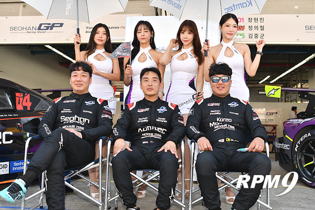 [포토] 2025 전남 GT에서 피어난 서한GP 레이싱모델의 '미모'