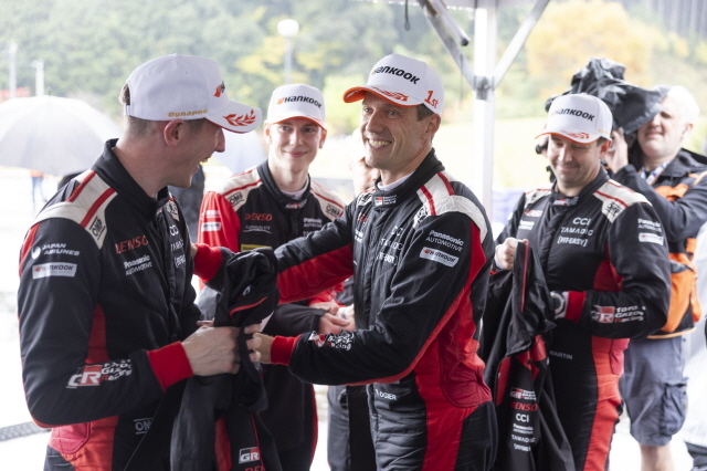 세바스티앙 오지에(가운데)